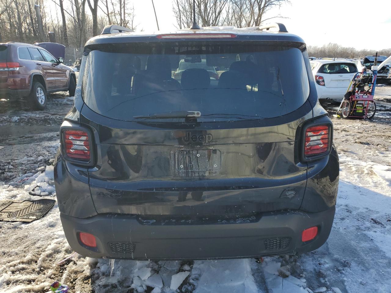 2016 JEEP RENEGADE L - Image 6