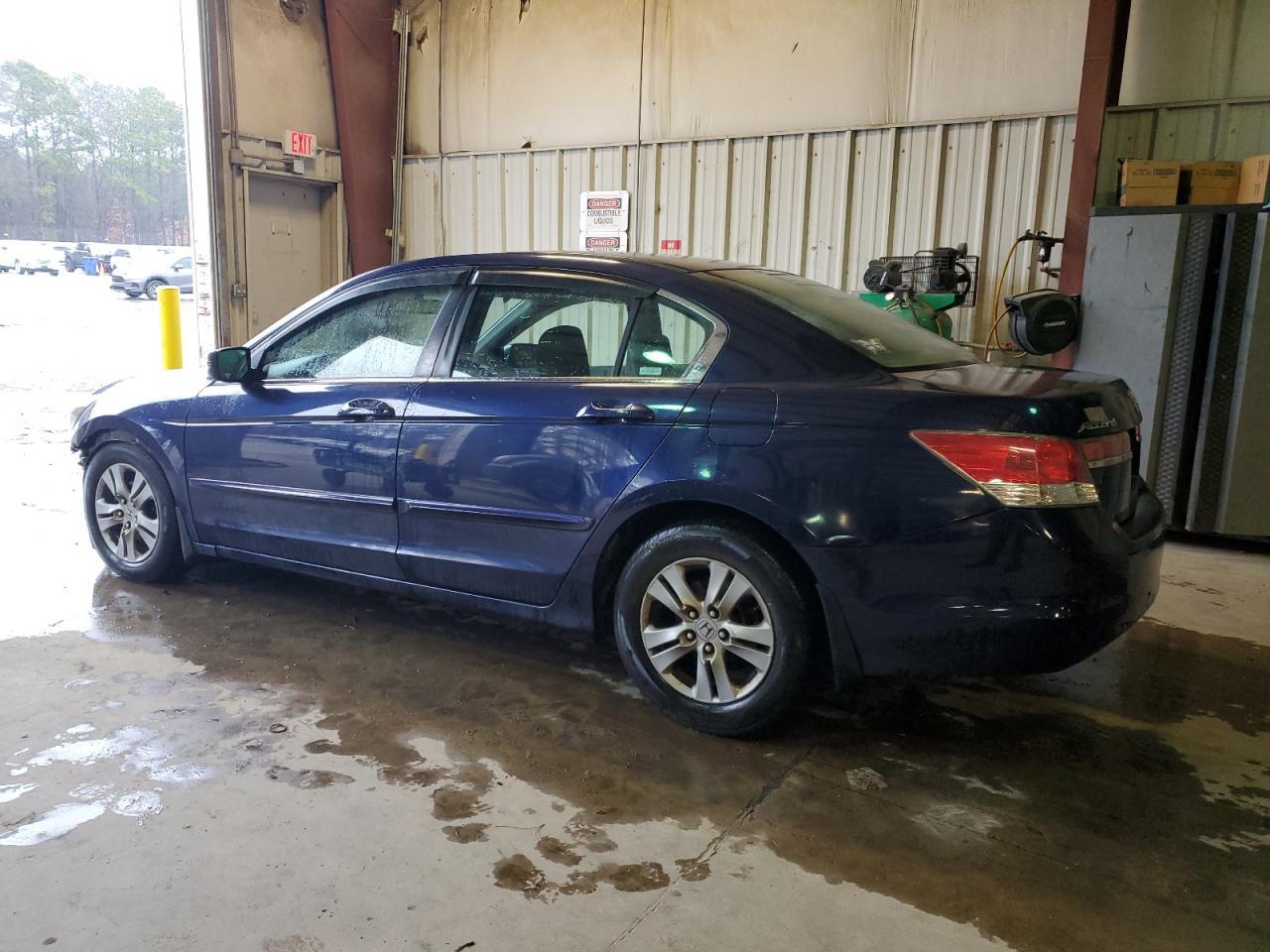 2011 HONDA ACCORD LXP - Image 2