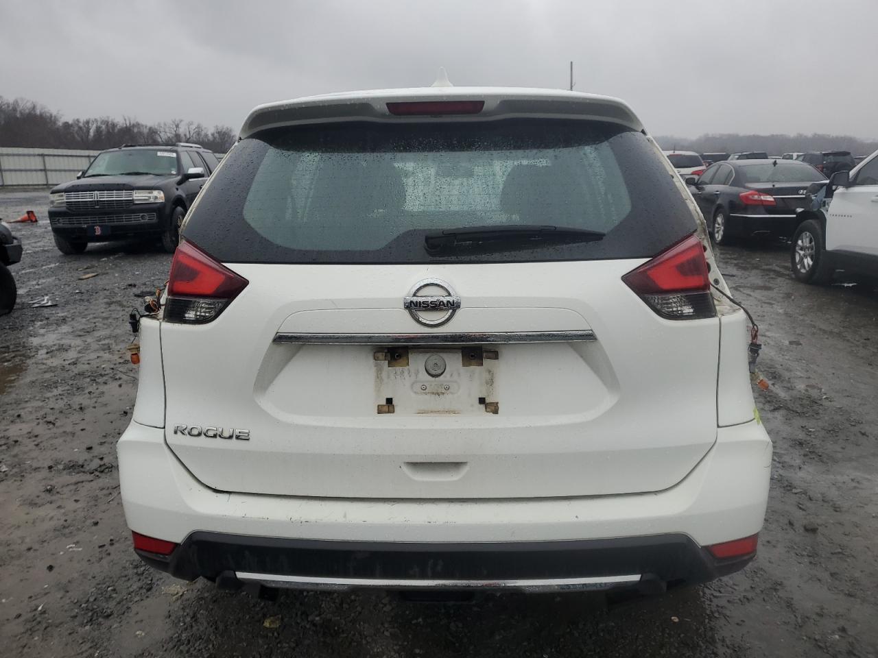 2018 NISSAN ROGUE S - Image 6