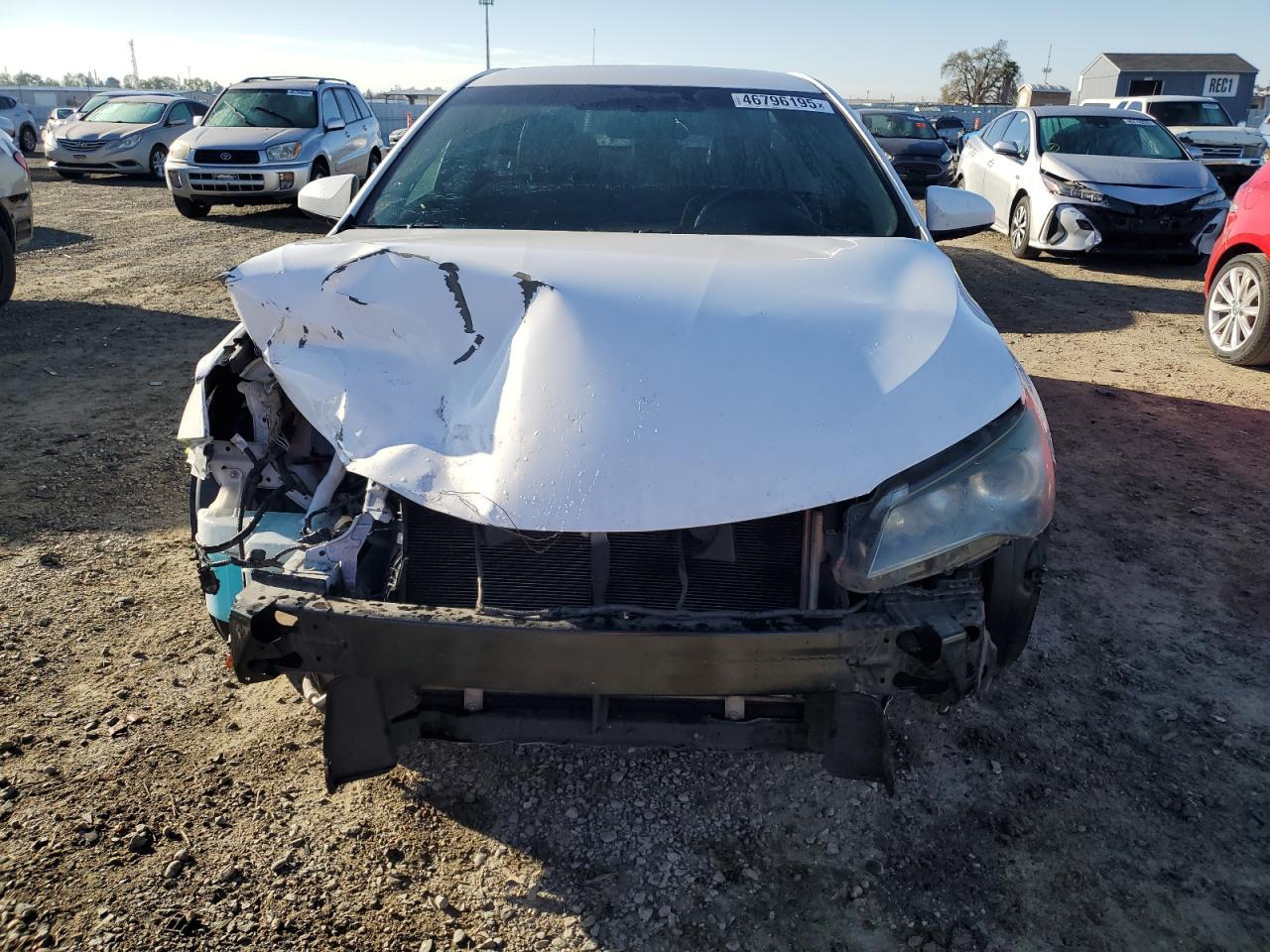 2016 TOYOTA CAMRY LE - Фото 5