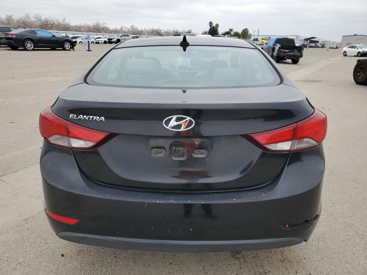 2015 HYUNDAI ELANTRA SE - Фото 6