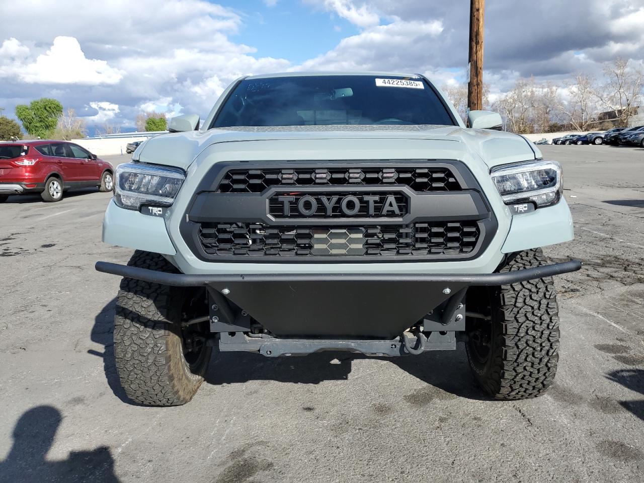 2023 TOYOTA TACOMA DOU - Фото 5