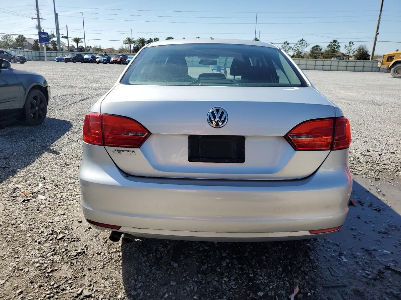 2013 VOLKSWAGEN JETTA BASE - Image 6
