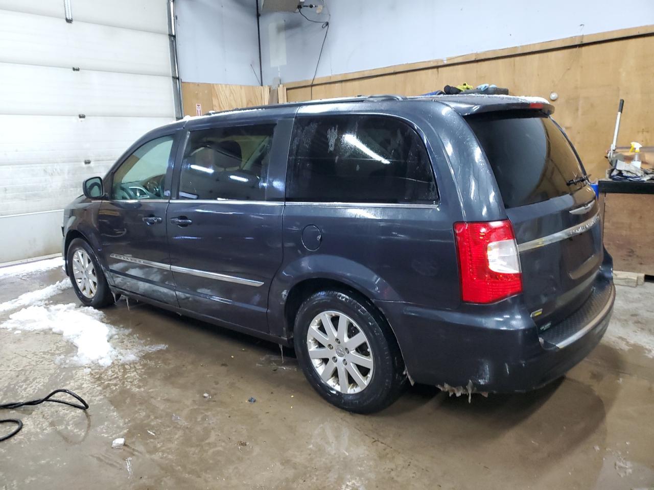 2014 CHRYSLER TOWN & COU - Image 2
