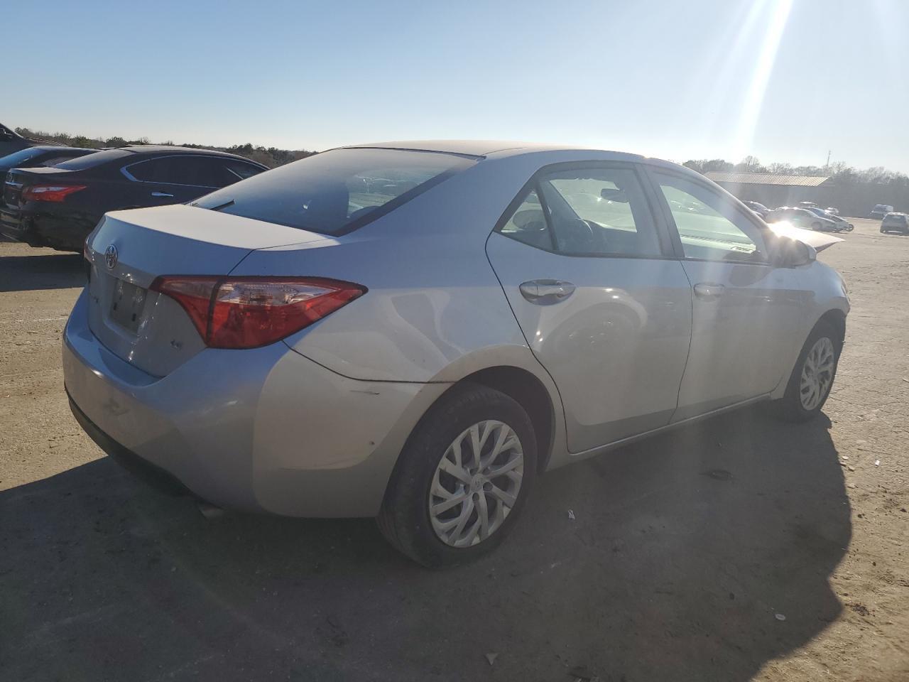 2018 TOYOTA COROLLA L - Image 3