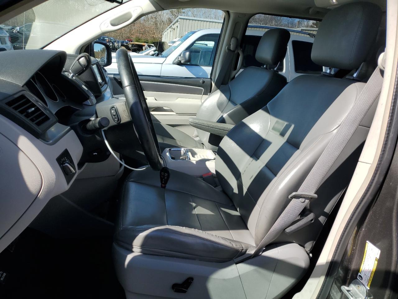 2010 VOLKSWAGEN ROUTAN SEL - Фото 7