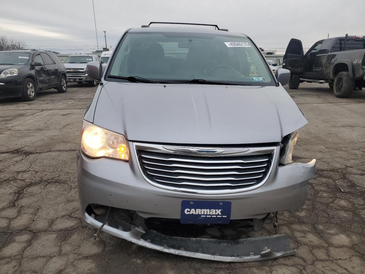 2014 CHRYSLER TOWN & COU - Фото 5