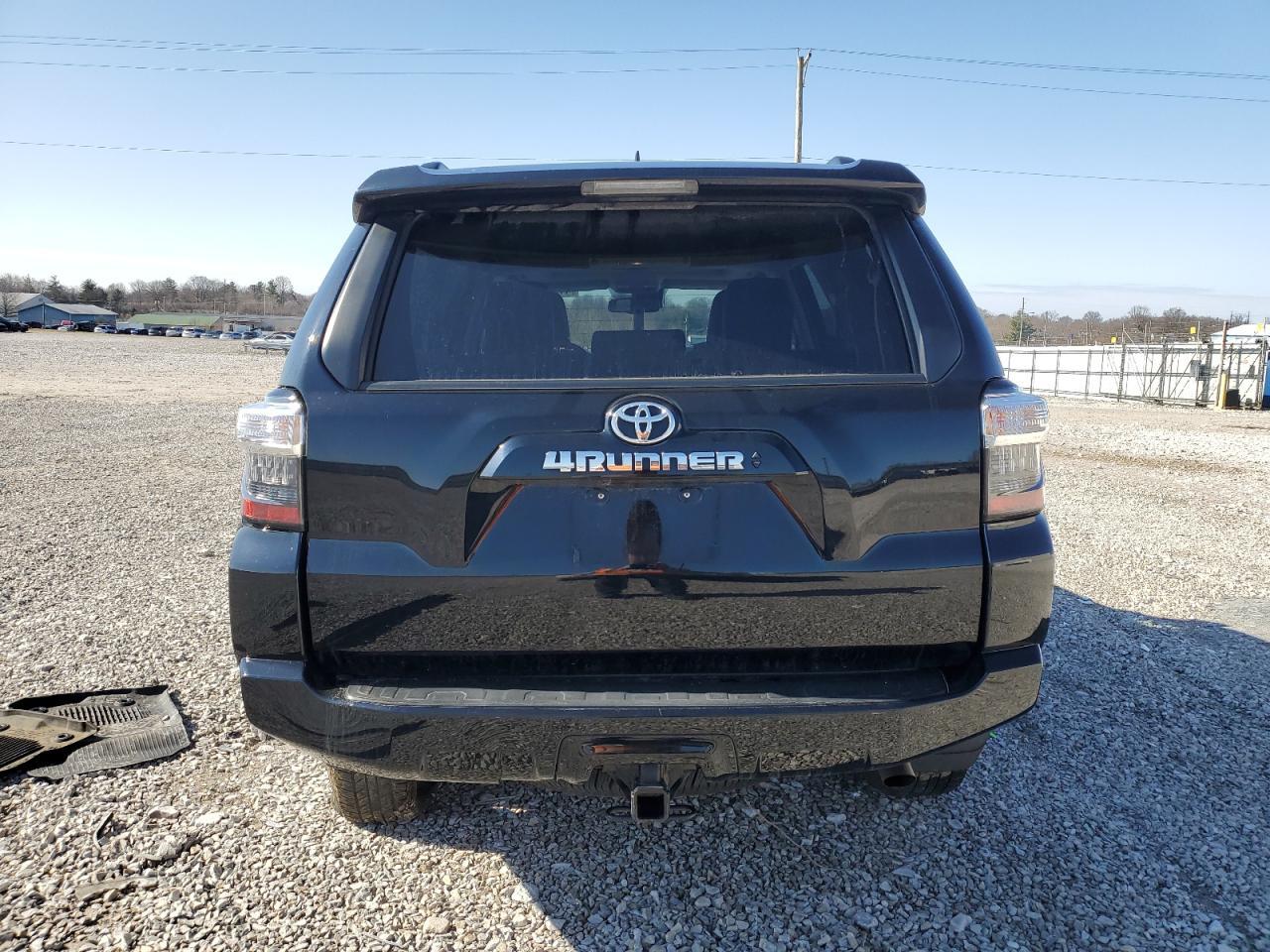 2022 TOYOTA 4RUNNER SR - Image 6