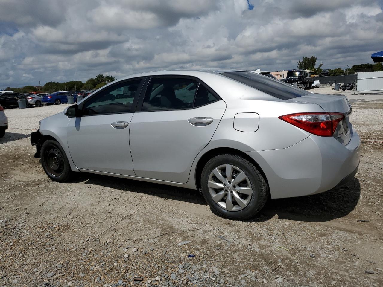 2014 TOYOTA COROLLA L - Image 2