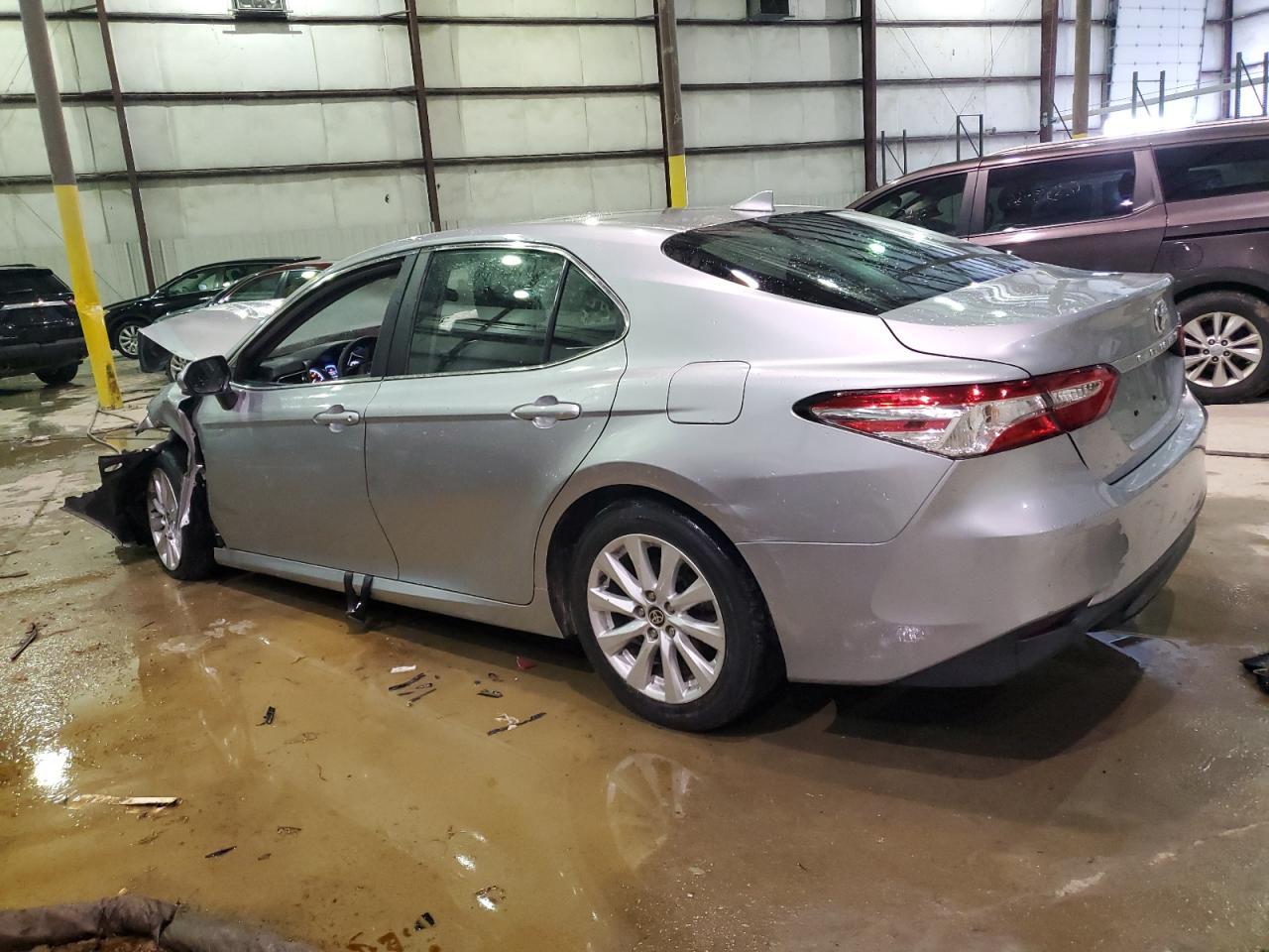 2020 TOYOTA CAMRY LE - Фото 2