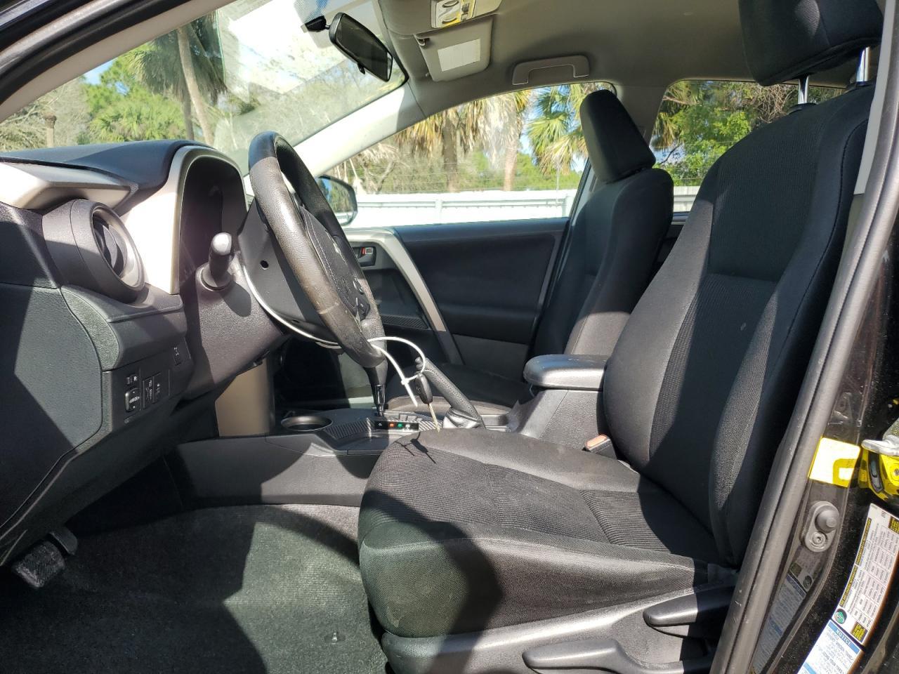 2014 TOYOTA RAV4 LE - Image 7