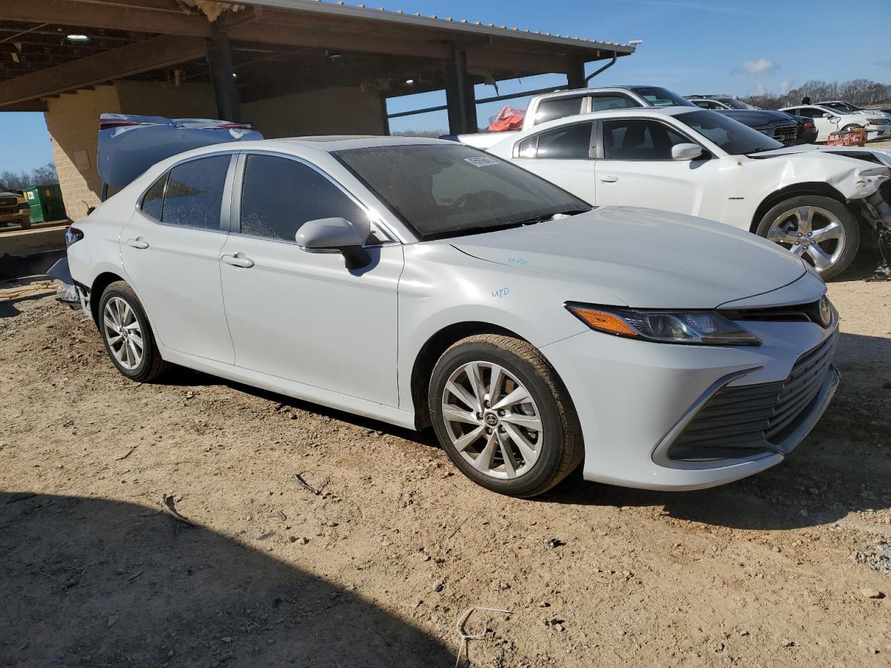 2024 TOYOTA CAMRY LE - Фото 4