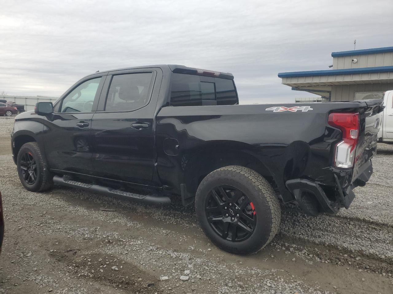 2023 CHEVROLET SILVERADO - Image 2