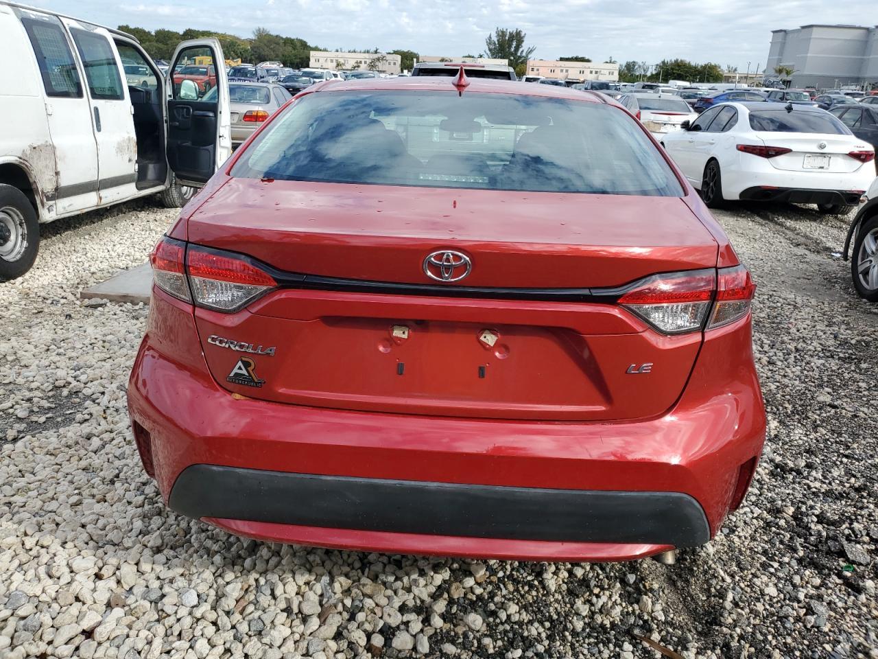 2021 TOYOTA COROLLA LE - Фото 6