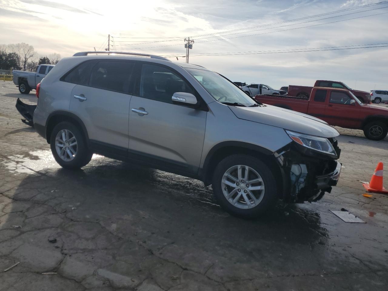 2014 KIA SORENTO LX - Image 4