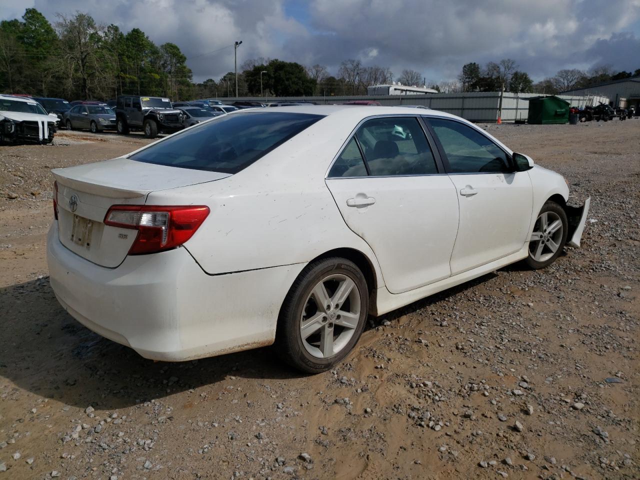 2014 TOYOTA CAMRY L - Image 3