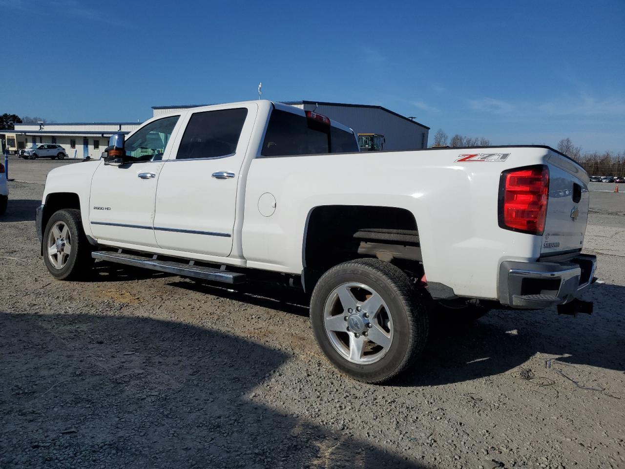 2015 CHEVROLET SILVERADO - Image 2