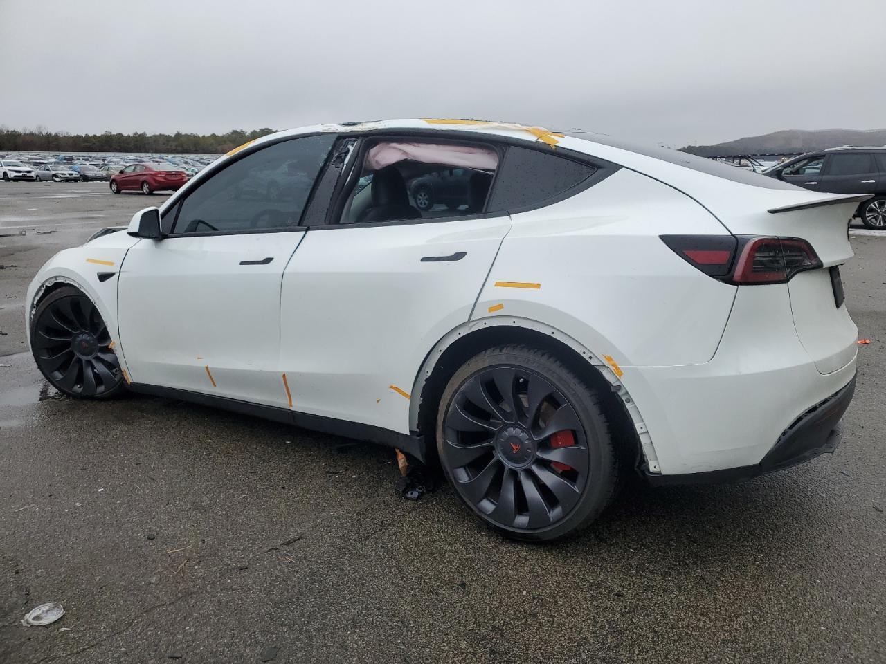 2023 TESLA MODEL Y - Image 2