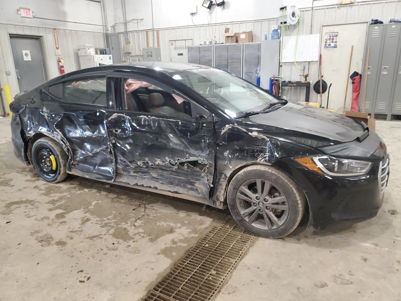 2017 HYUNDAI ELANTRA SE - Image 4