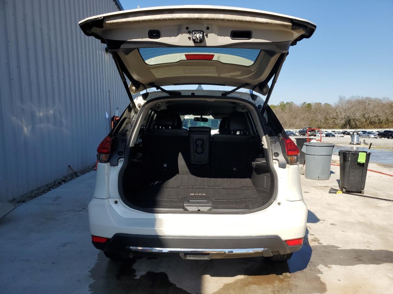 2017 NISSAN ROGUE S - Image 6