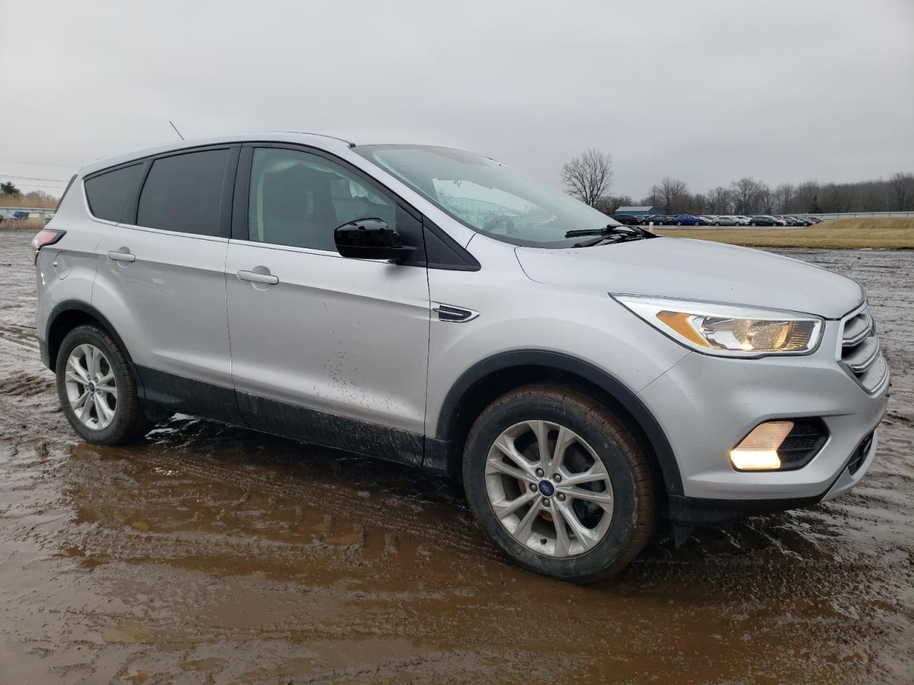 2017 FORD ESCAPE SE - Фото 4