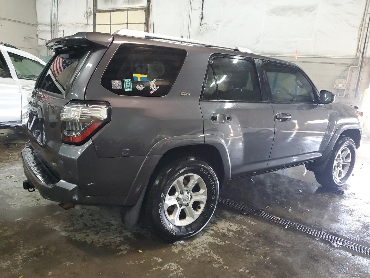 2017 TOYOTA 4RUNNER SR - Image 3