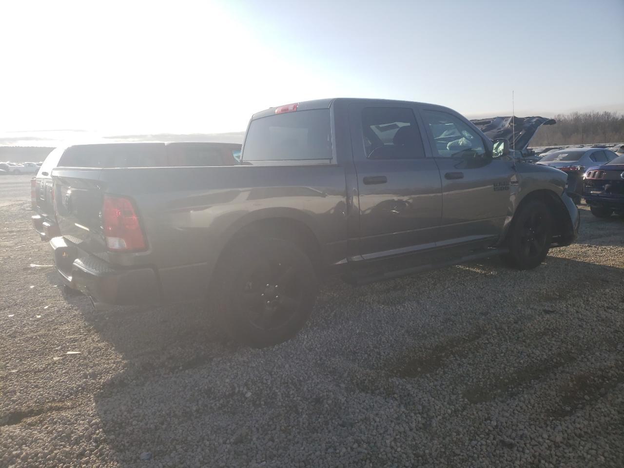 2018 RAM 1500 ST - Image 3