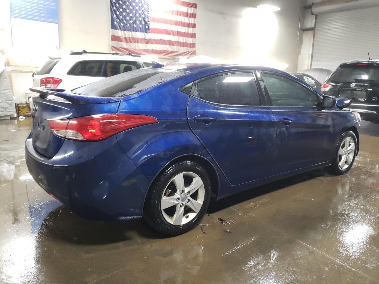 2013 HYUNDAI ELANTRA GL - Image 3