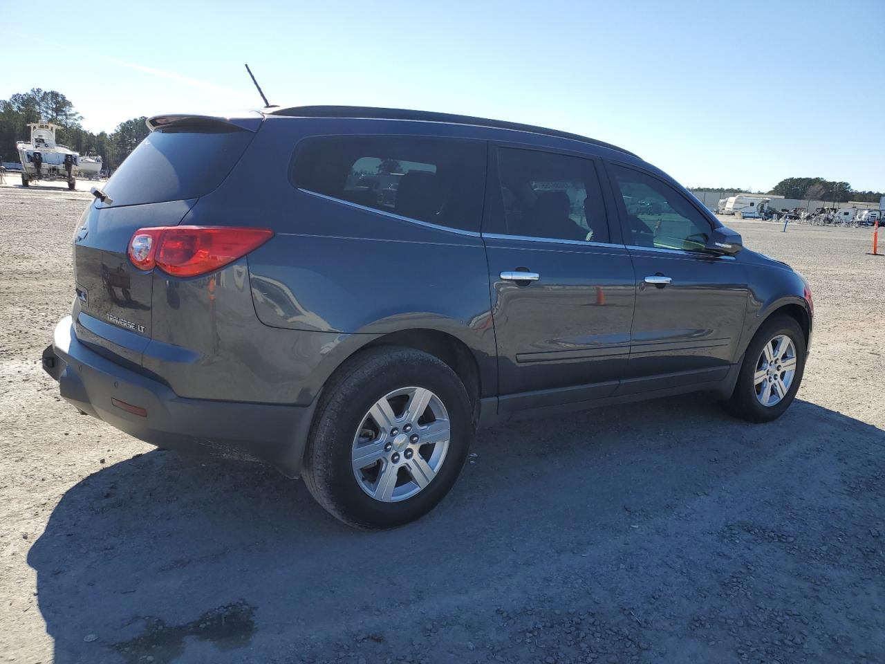 2012 CHEVROLET TRAVERSE L - Image 3