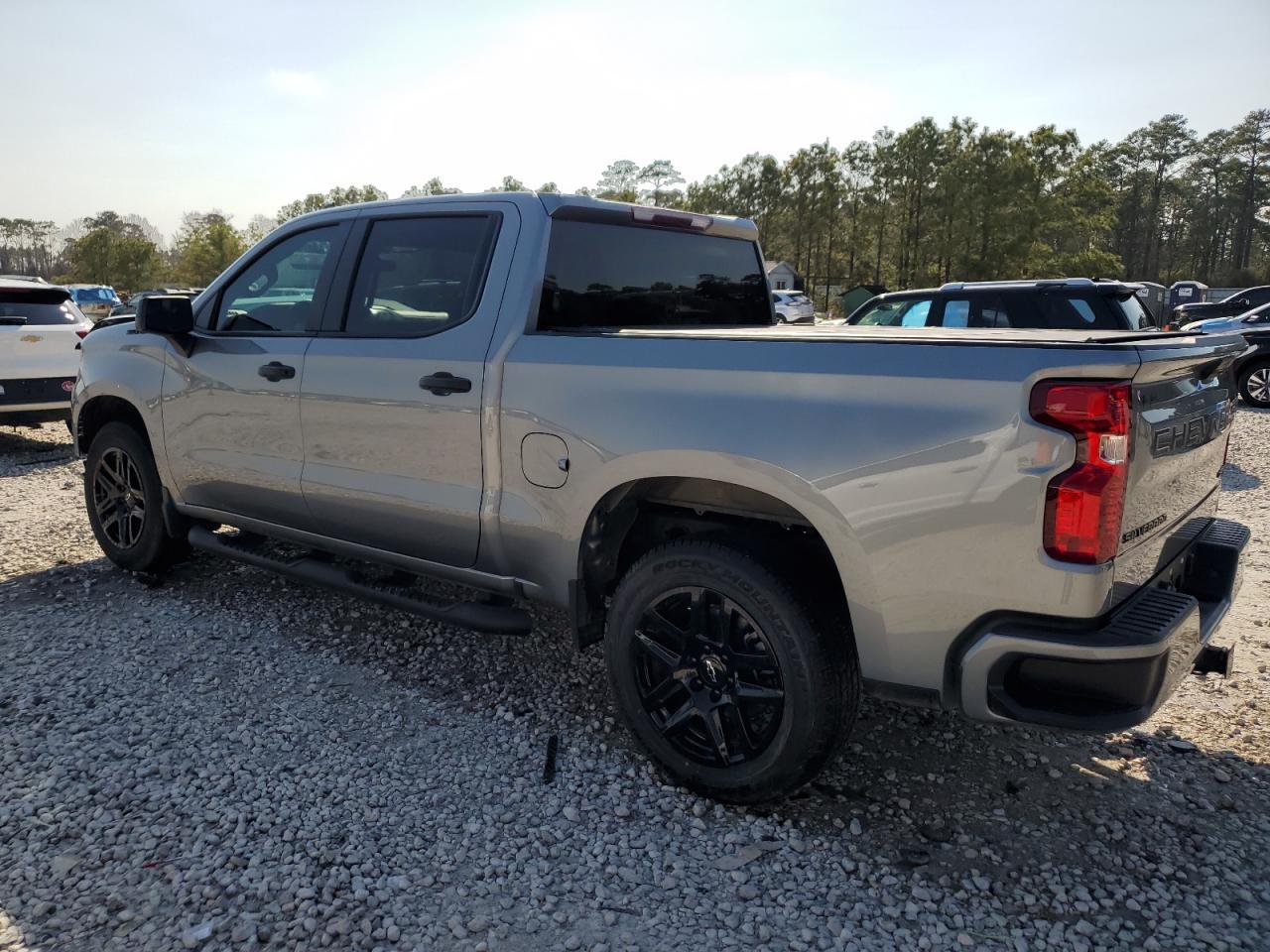 2024 CHEVROLET SILVERADO - Image 2