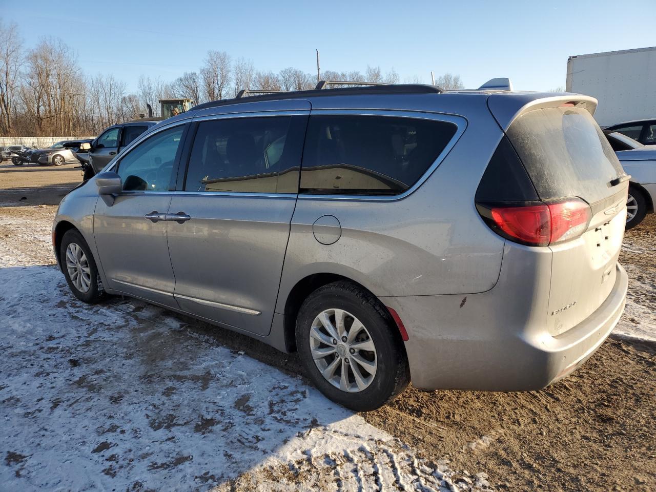 2017 CHRYSLER PACIFICA T - Image 2