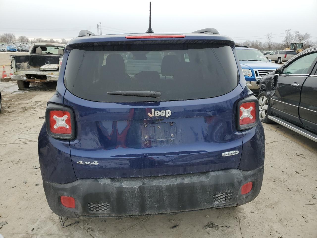 2017 JEEP RENEGADE L - Image 6