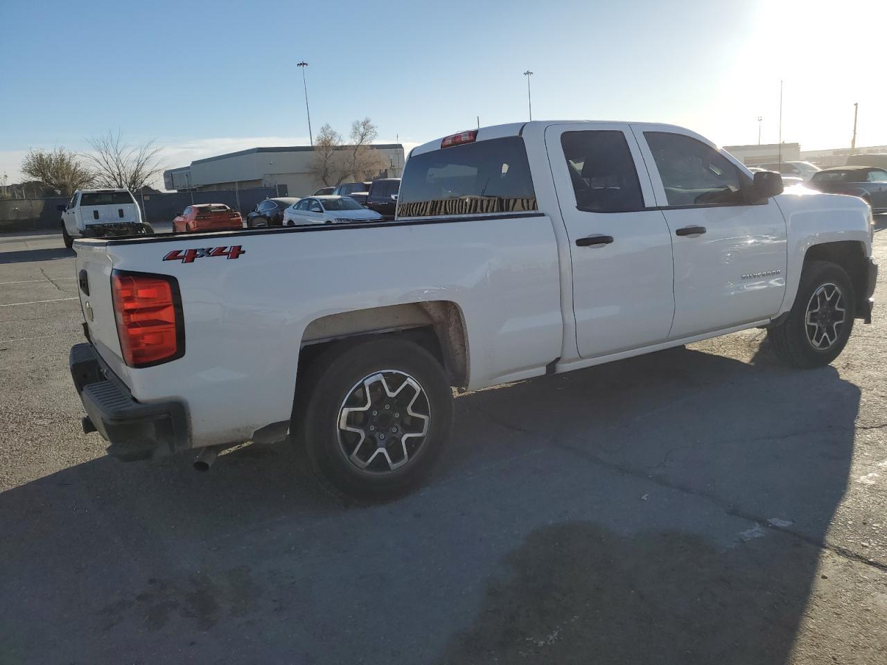 2018 CHEVROLET SILVERADO - Фото 3