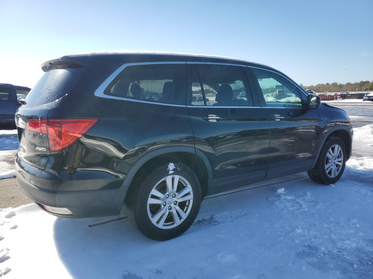 2017 HONDA PILOT LX - Фото 3