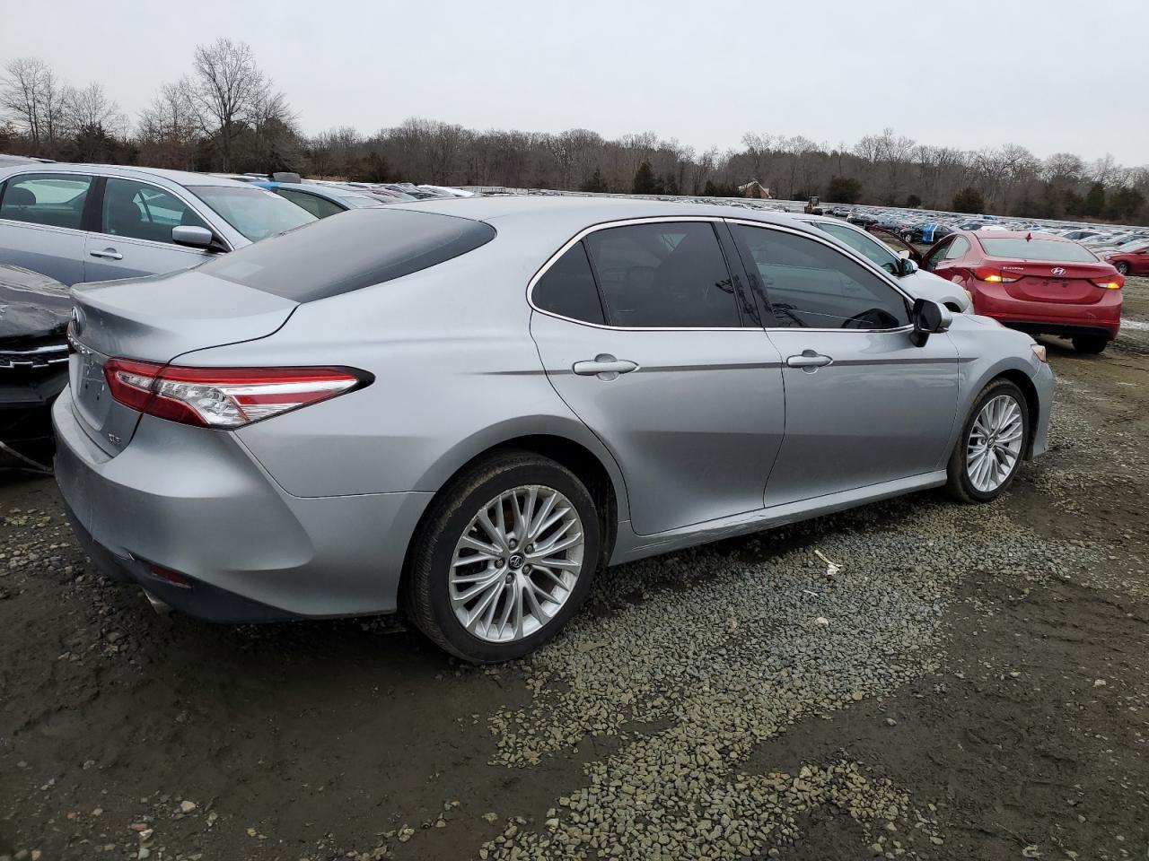2018 TOYOTA CAMRY L - Фото 3