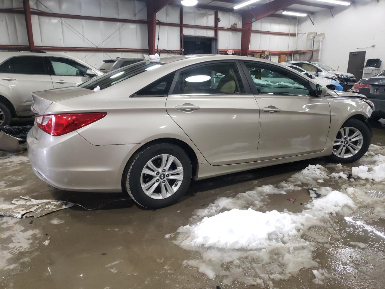 2011 HYUNDAI SONATA GLS - Image 3