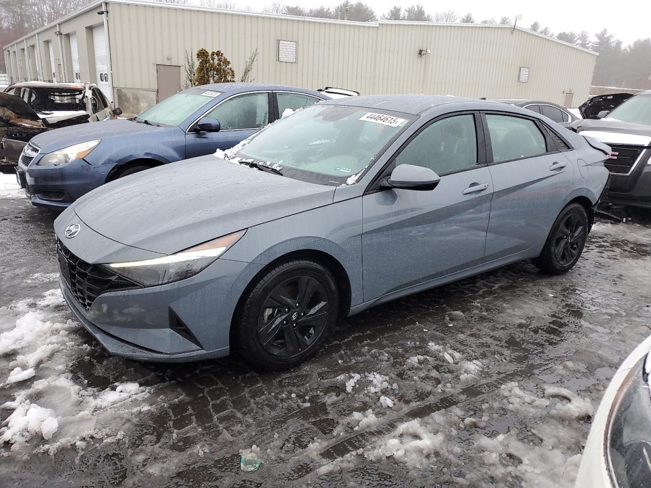 2023 HYUNDAI ELANTRA SE