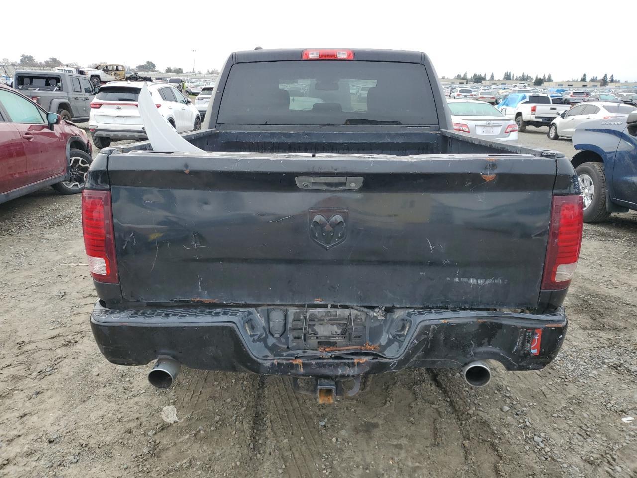 2014 RAM 1500 ST - Image 6