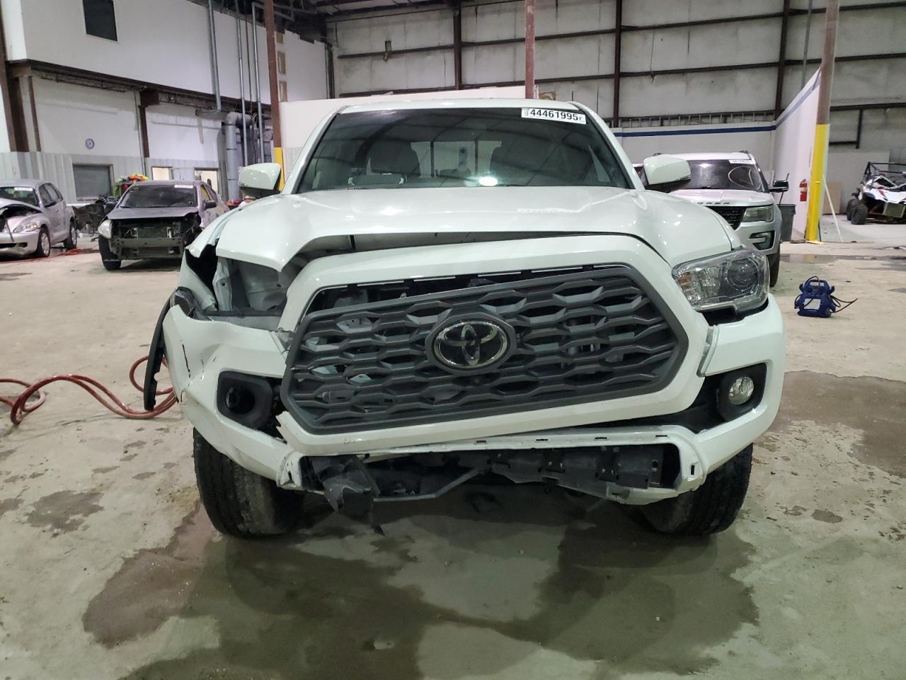 2023 TOYOTA TACOMA DOU - Фото 5