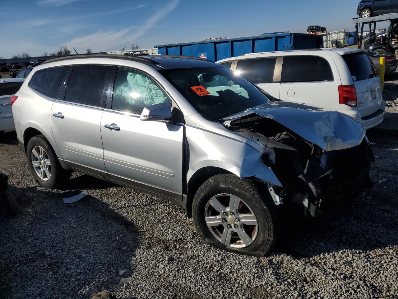 2012 CHEVROLET TRAVERSE L - Image 4