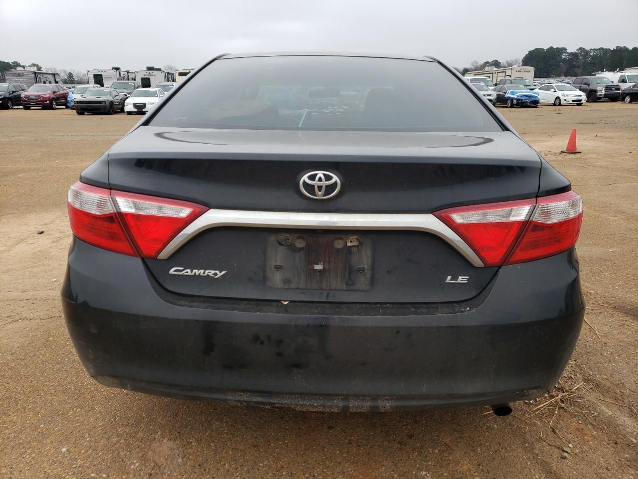 2016 TOYOTA CAMRY LE - Image 6