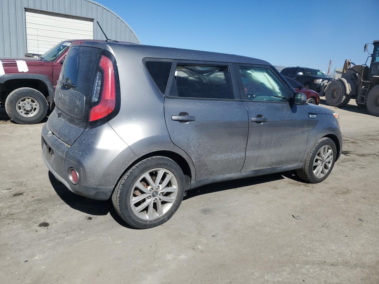 2017 KIA SOUL + - Image 3