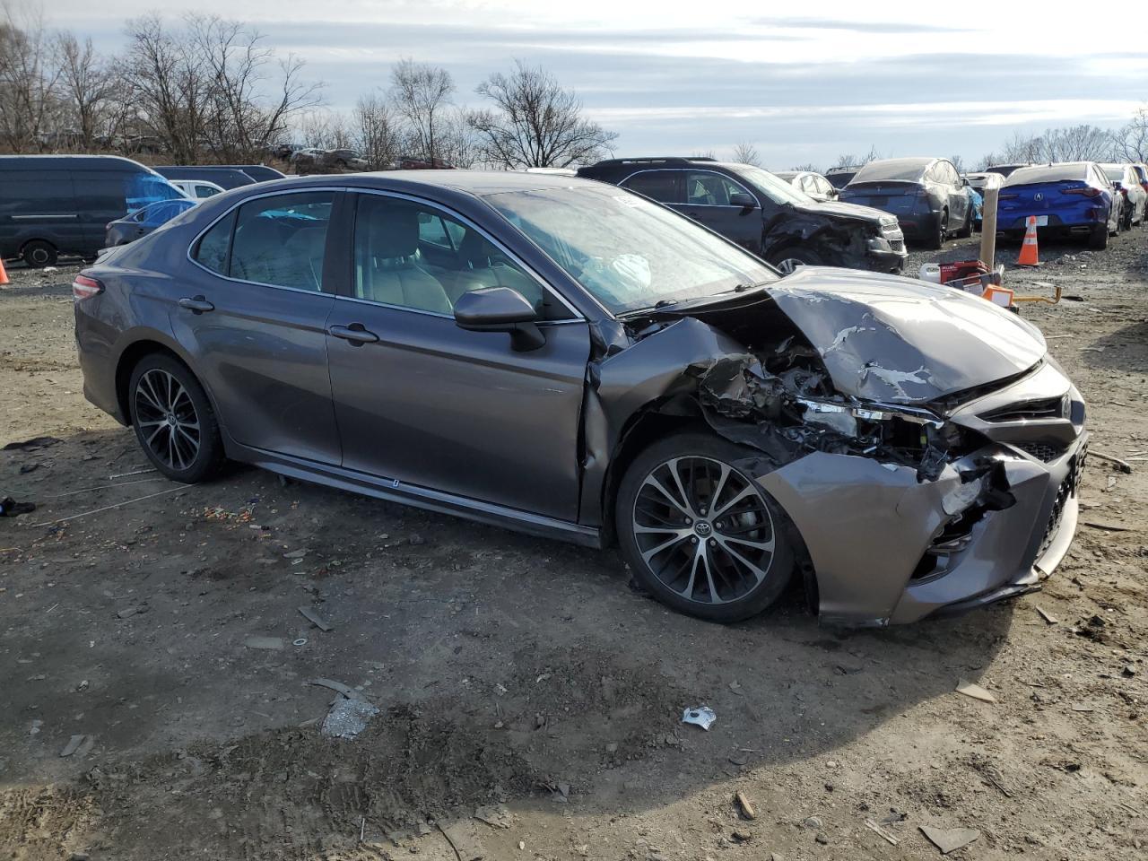 2020 TOYOTA CAMRY SE - Image 4