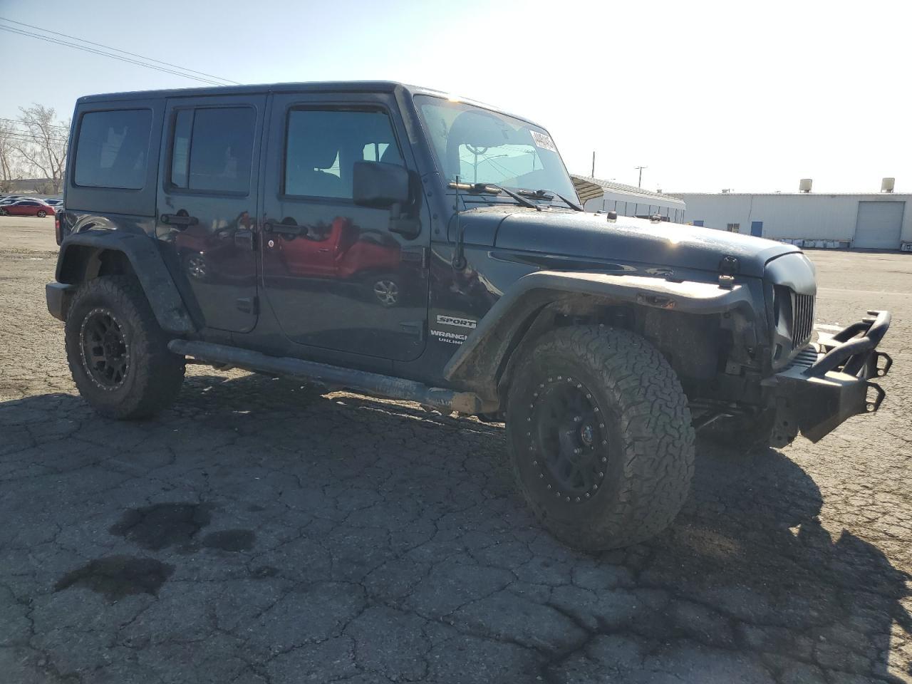 2017 JEEP WRANGLER U - Image 4