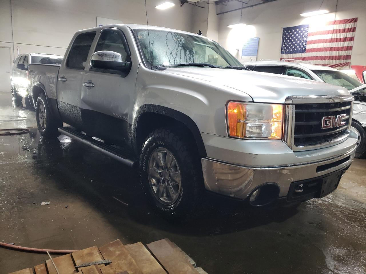 2011 GMC SIERRA K15 - Фото 4