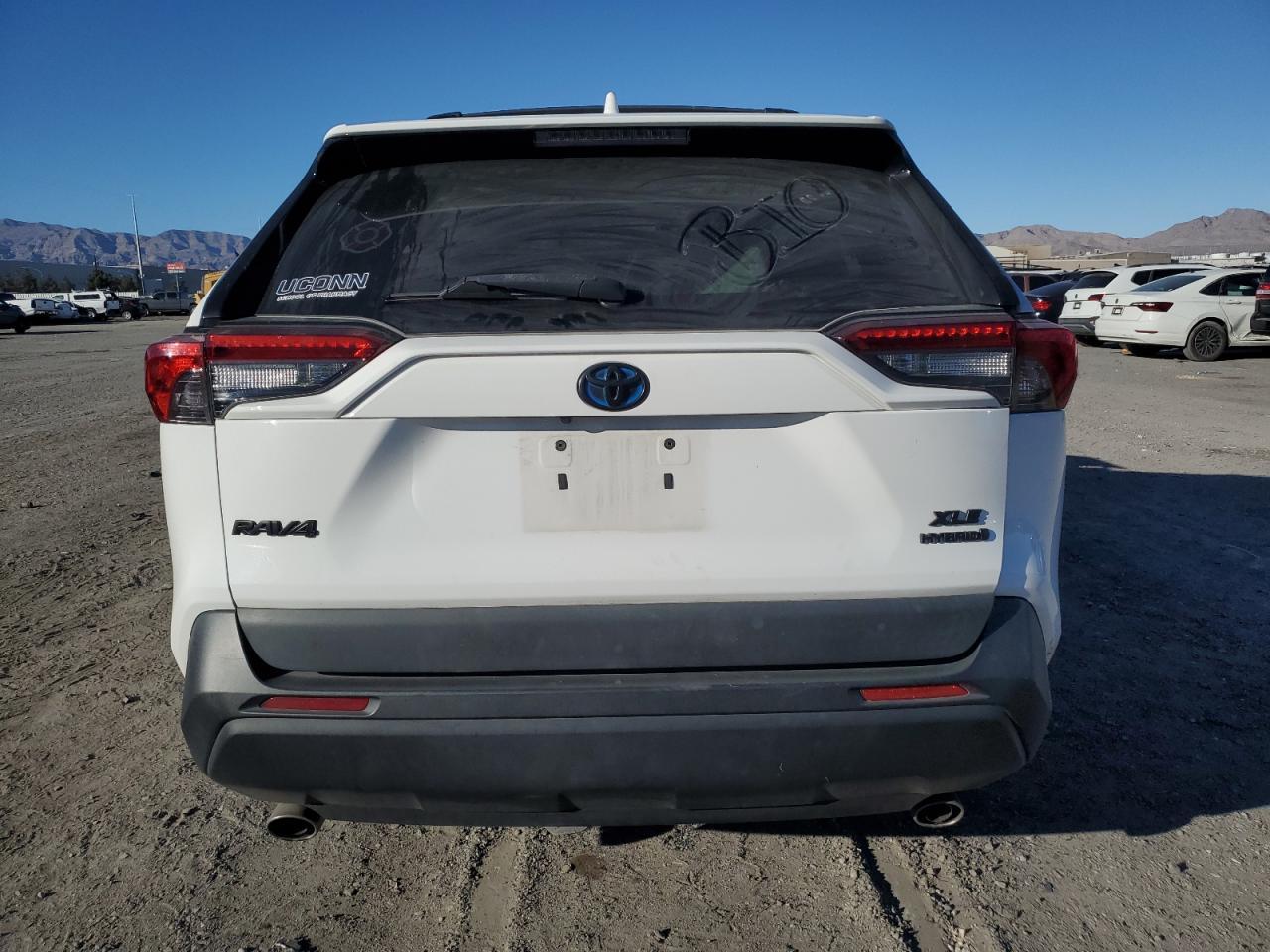 2020 TOYOTA RAV4 XLE - Image 6