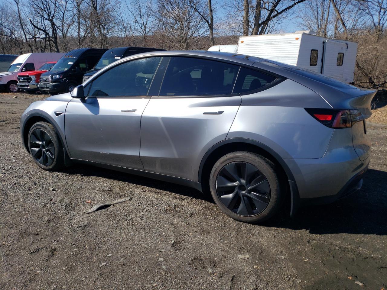 2024 TESLA MODEL Y - Image 2
