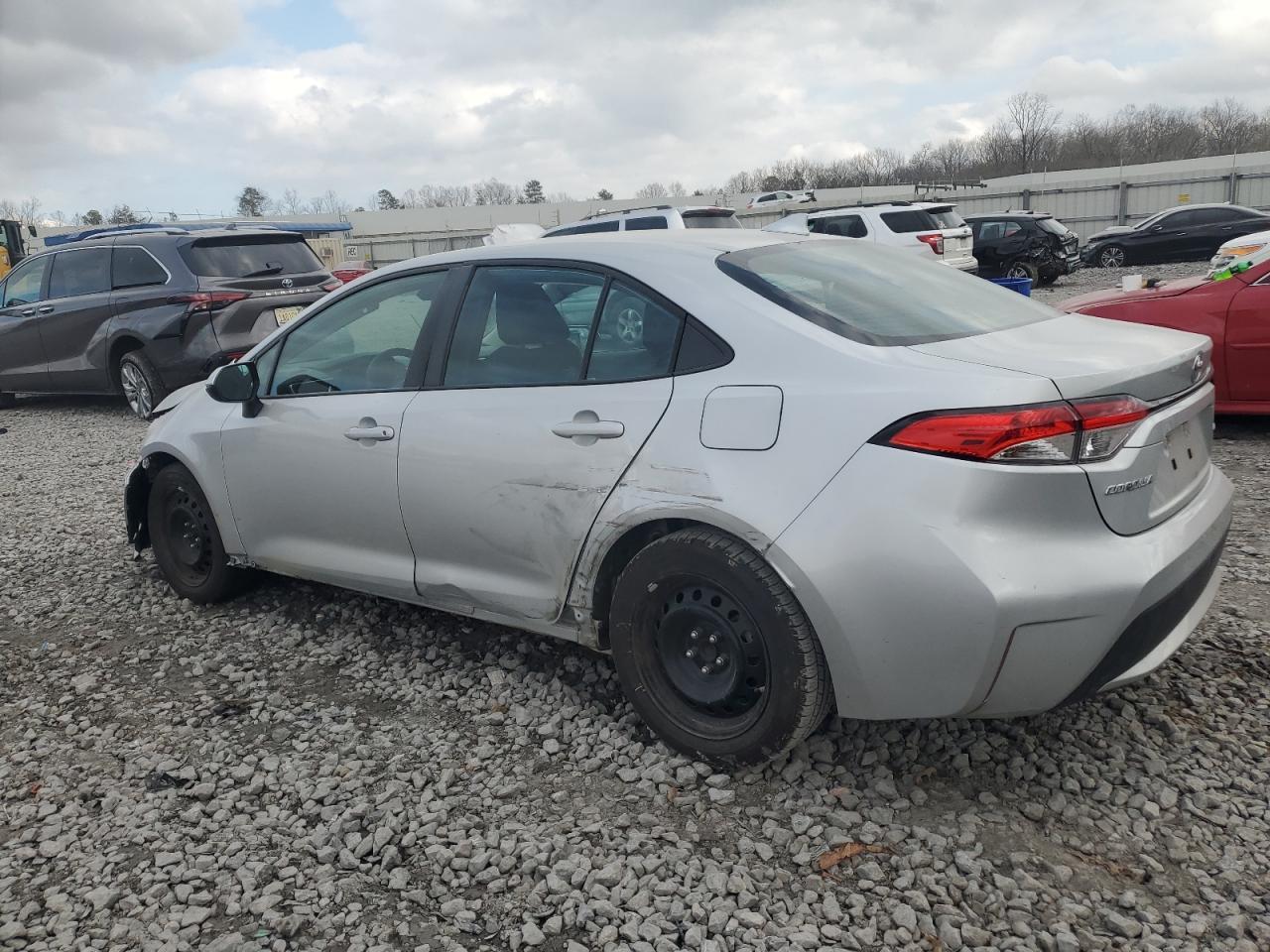 2021 TOYOTA COROLLA LE - Фото 2