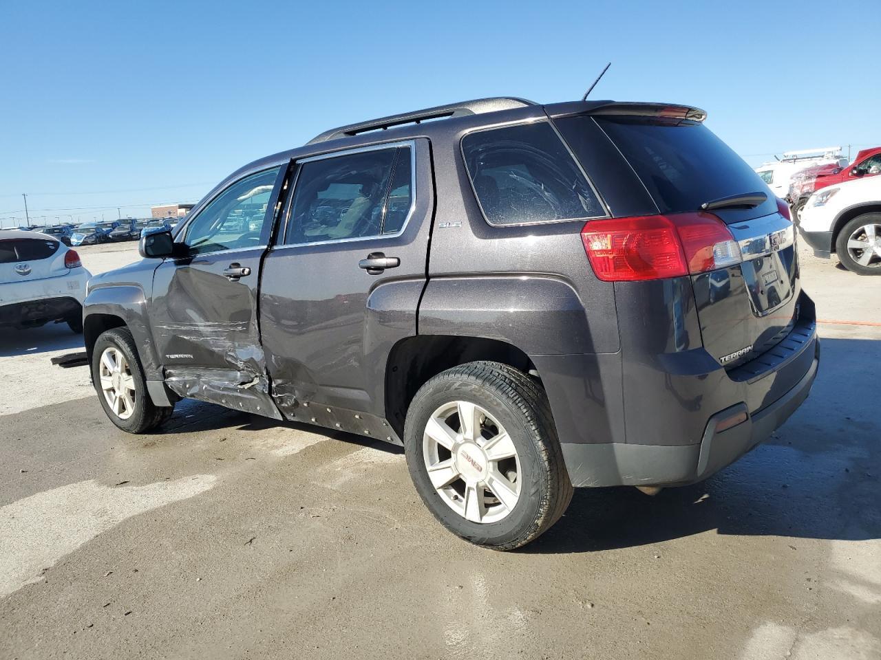 2013 GMC TERRAIN SL - Фото 2