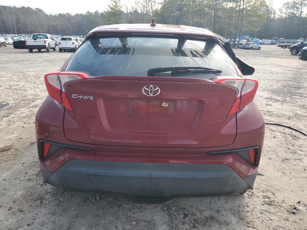 2019 TOYOTA C-HR XLE - Фото 6